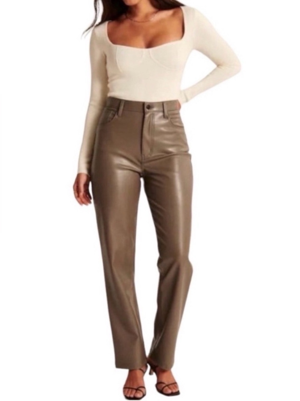 NWT Abercrombie & Fitch Curve Love 90’s Straight Leg Vegan Leather Pants Short